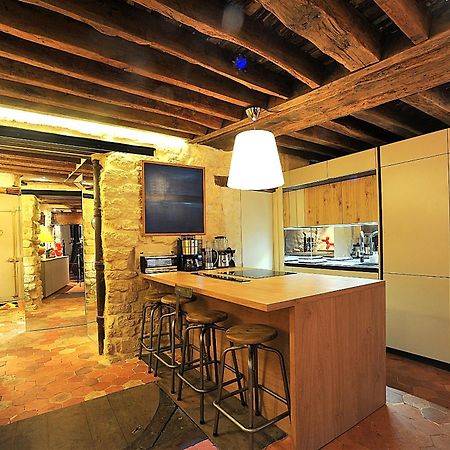 Beautiful Apartment In Historical Marais Parigi Esterno foto
