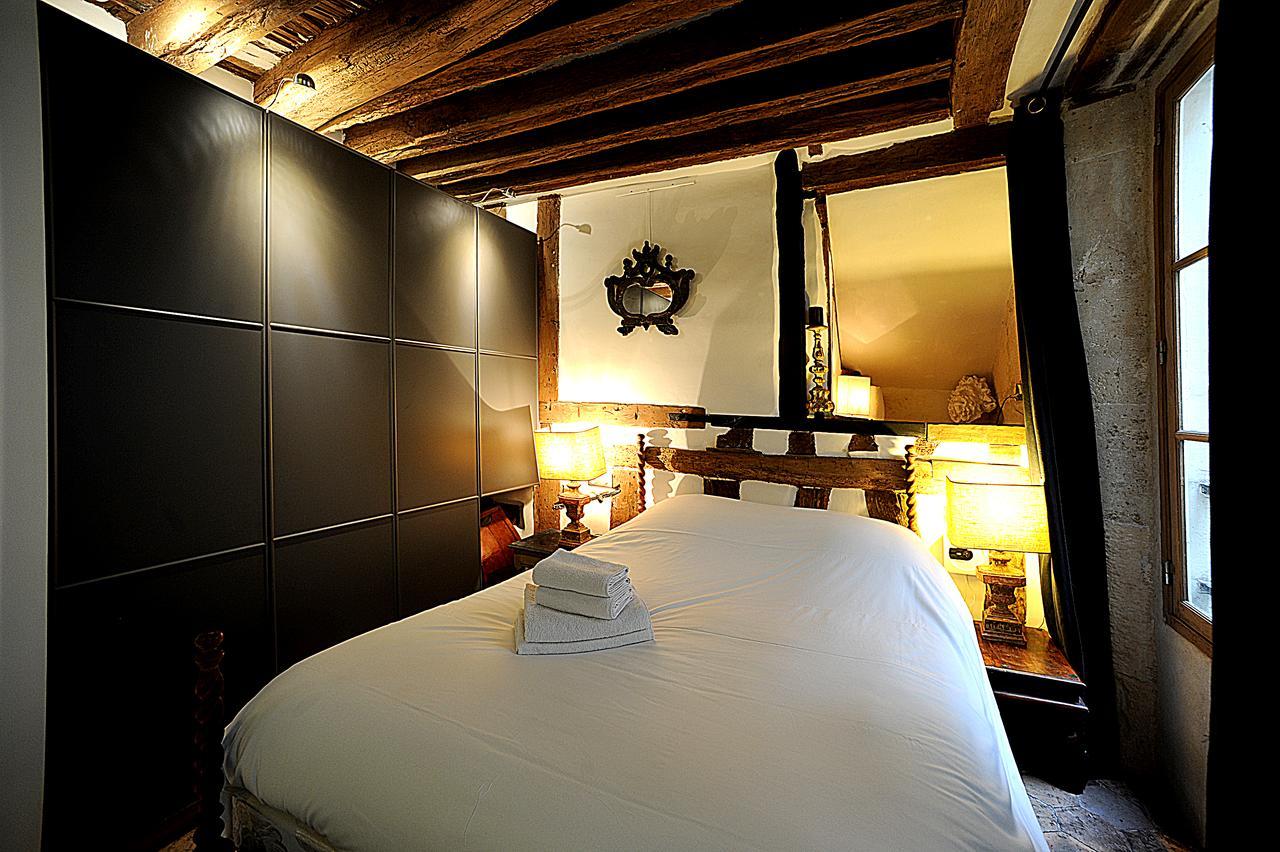 Beautiful Apartment In Historical Marais Parigi Esterno foto