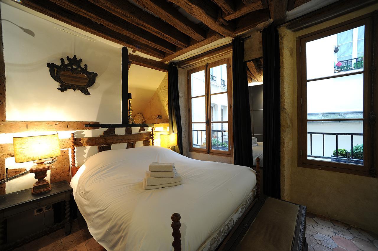 Beautiful Apartment In Historical Marais Parigi Esterno foto