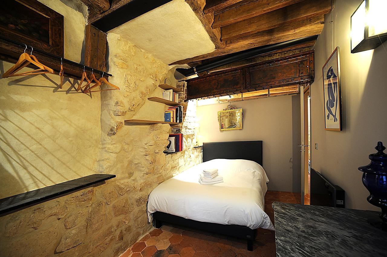 Beautiful Apartment In Historical Marais Parigi Esterno foto