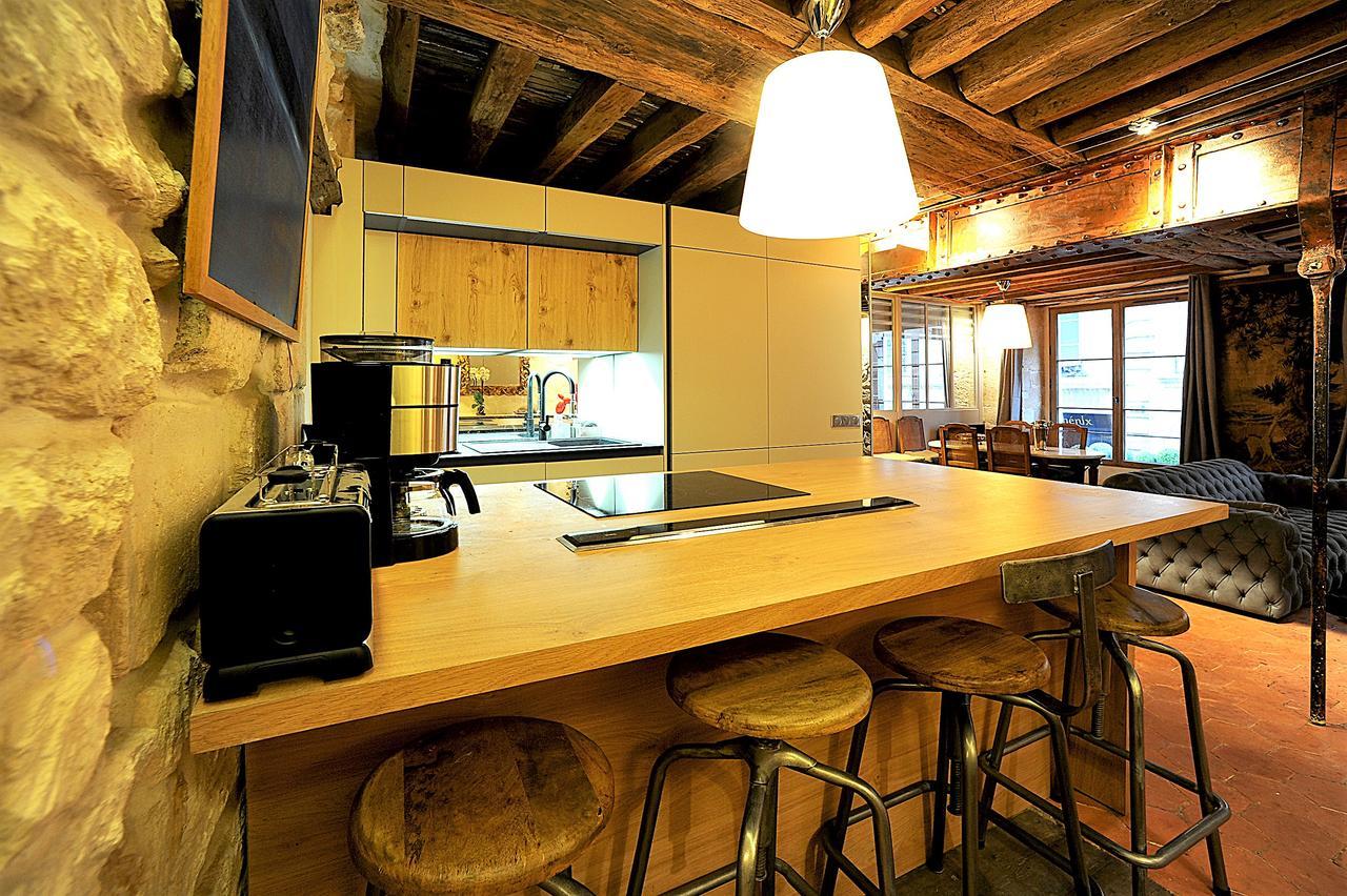 Beautiful Apartment In Historical Marais Parigi Esterno foto