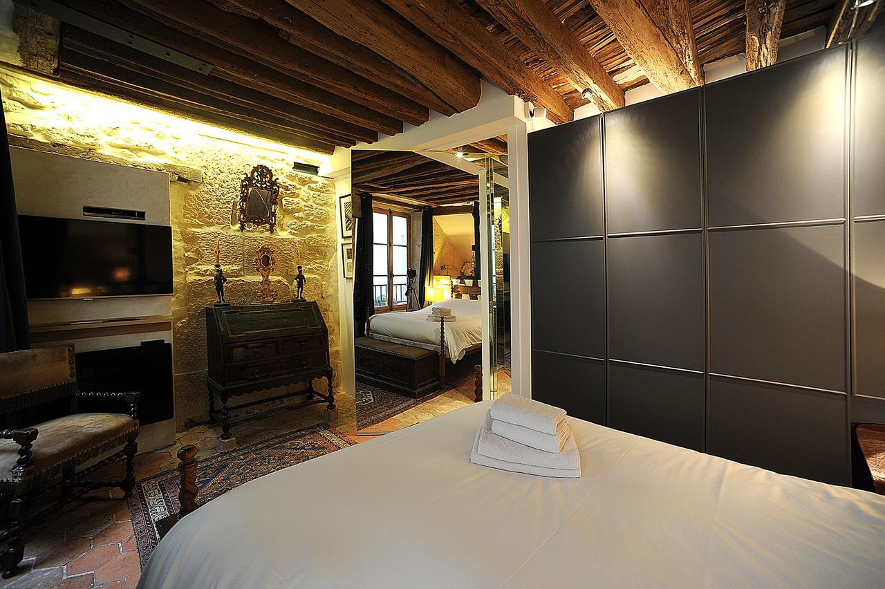 Beautiful Apartment In Historical Marais Parigi Esterno foto