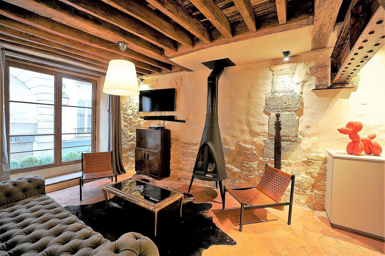 Beautiful Apartment In Historical Marais Parigi Esterno foto