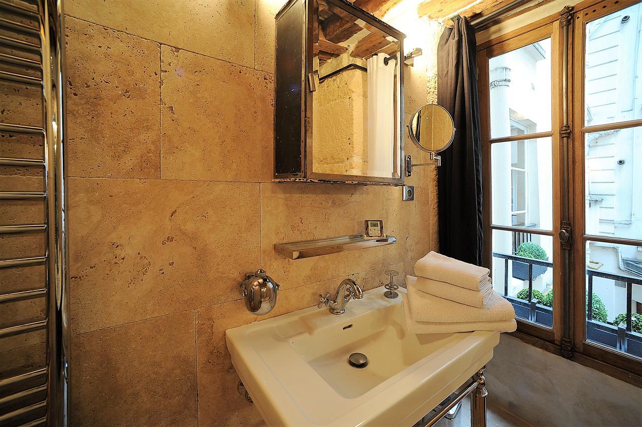 Beautiful Apartment In Historical Marais Parigi Esterno foto